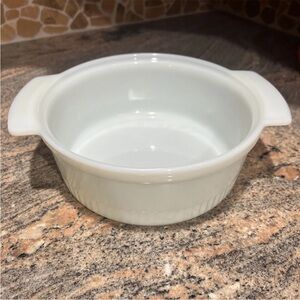 Vintage Fire King Anchor Hocking Round Ribbed Milk Glass Casserole Dish 2 Quart